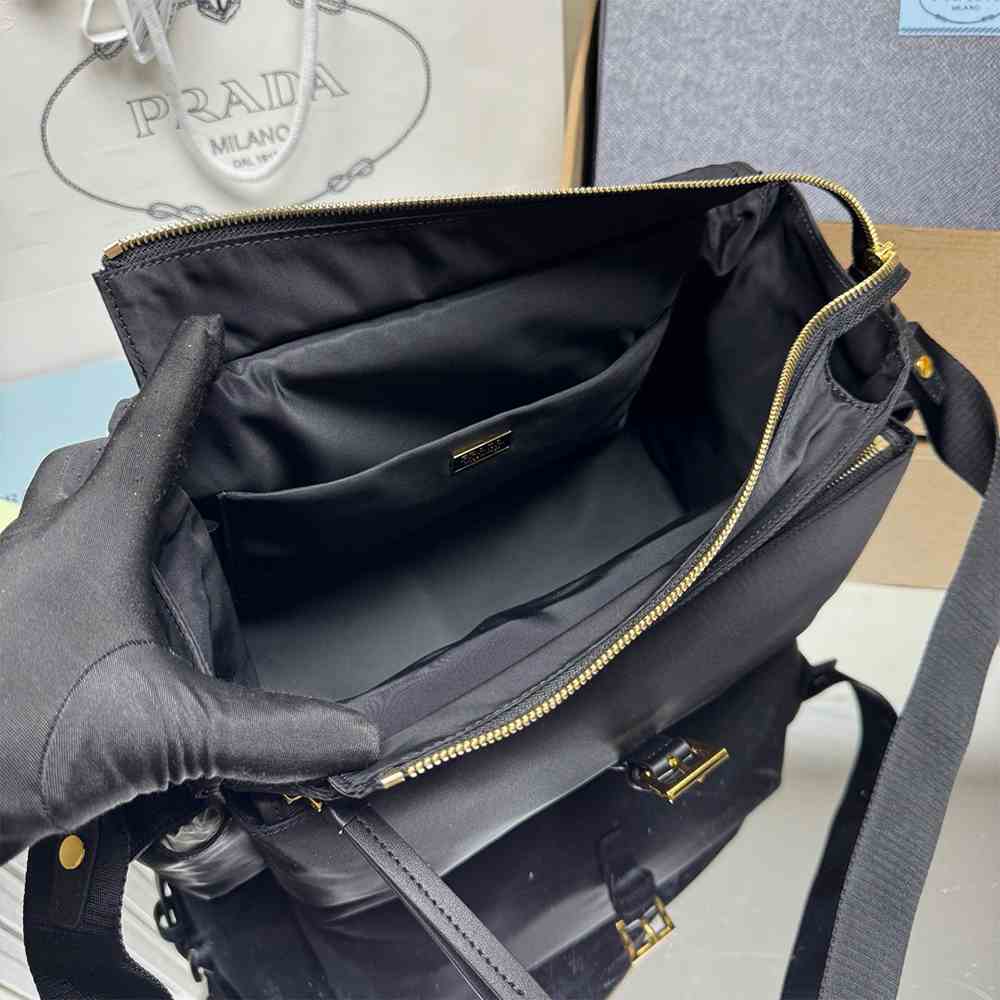 Pra*a Explore large Re-Nylon shoulder bag with flap