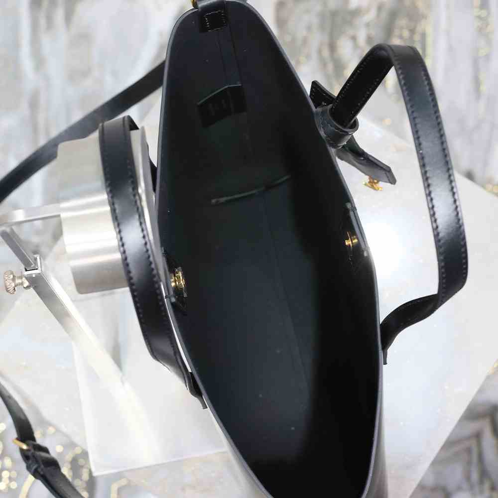 Y51 SHOPPING Sa1nt Lau*nt TOY IN LEATHER