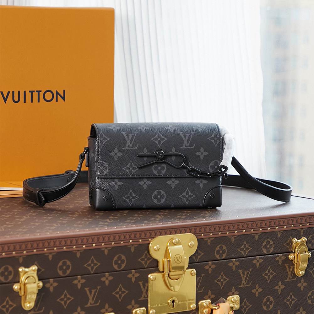 LV Steamer Wearable Wallet