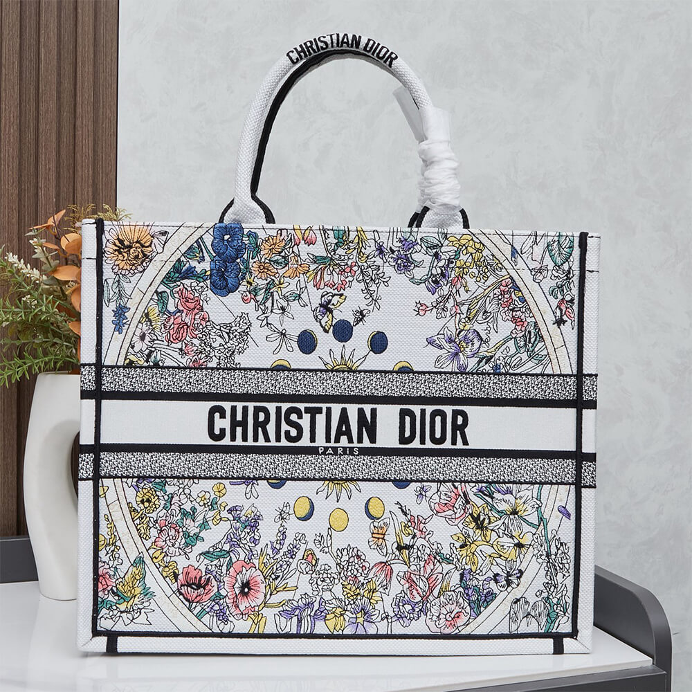D10r Lucky Large D10r Book Tote