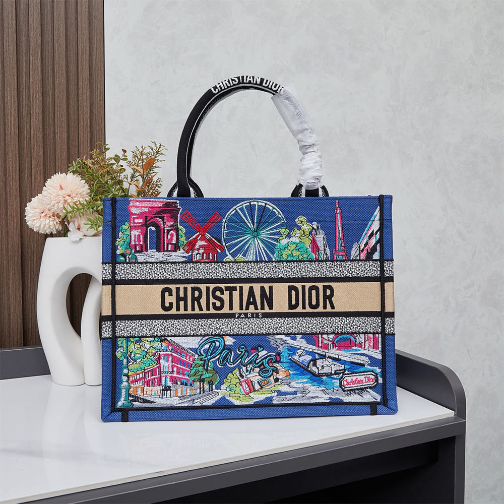 D10r Souvenir Medium D10r Book Tote