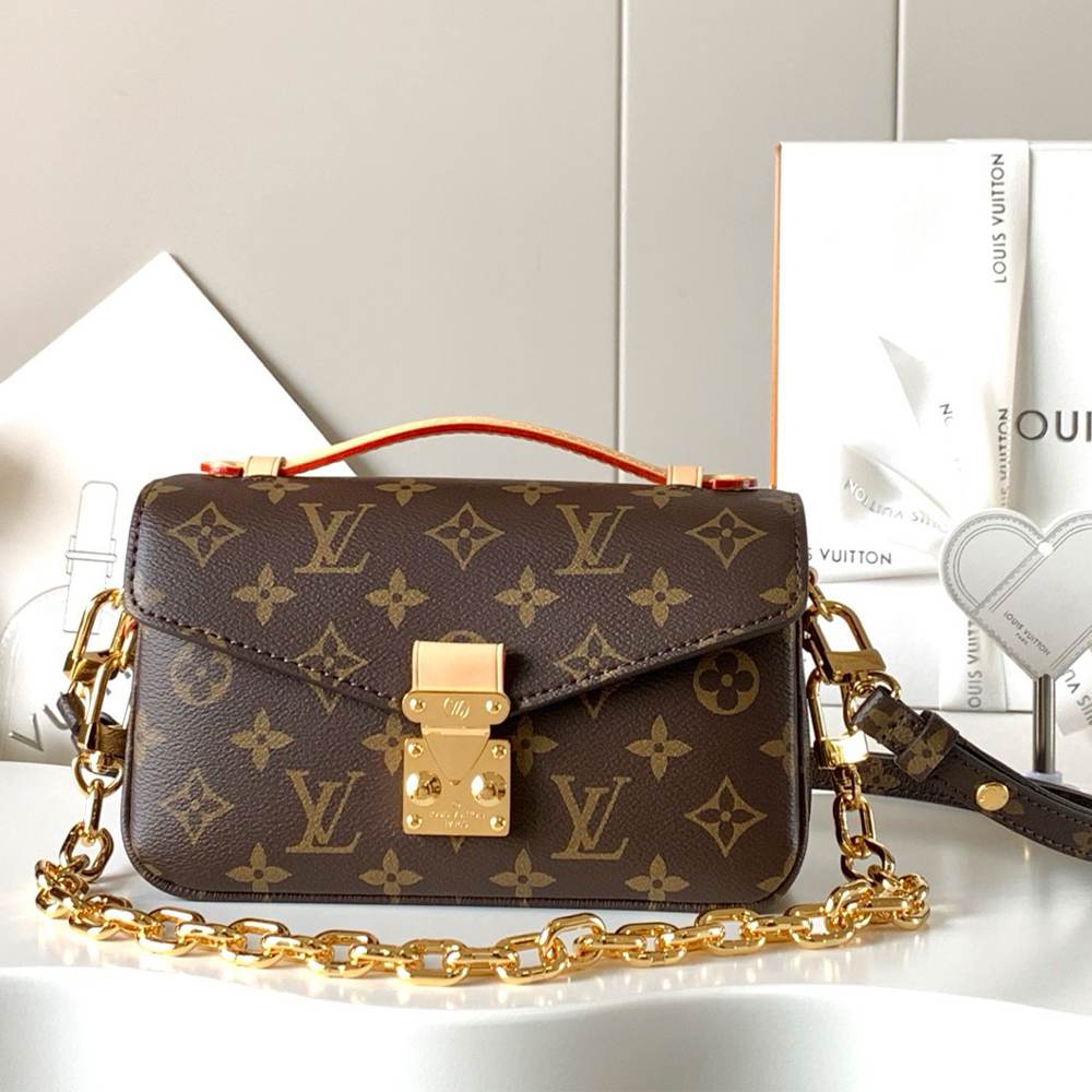LV Pochette Métis East West