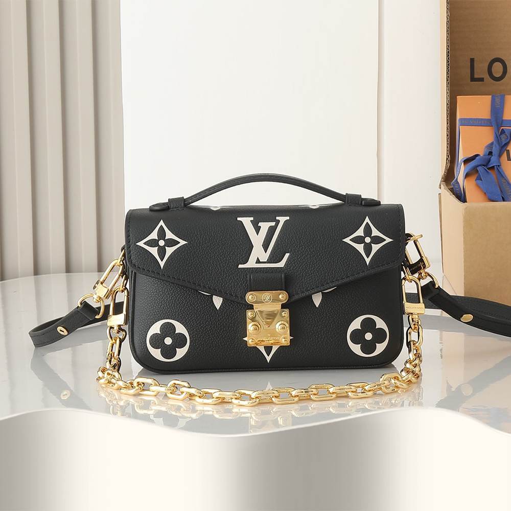 LV Pochette Métis East West
