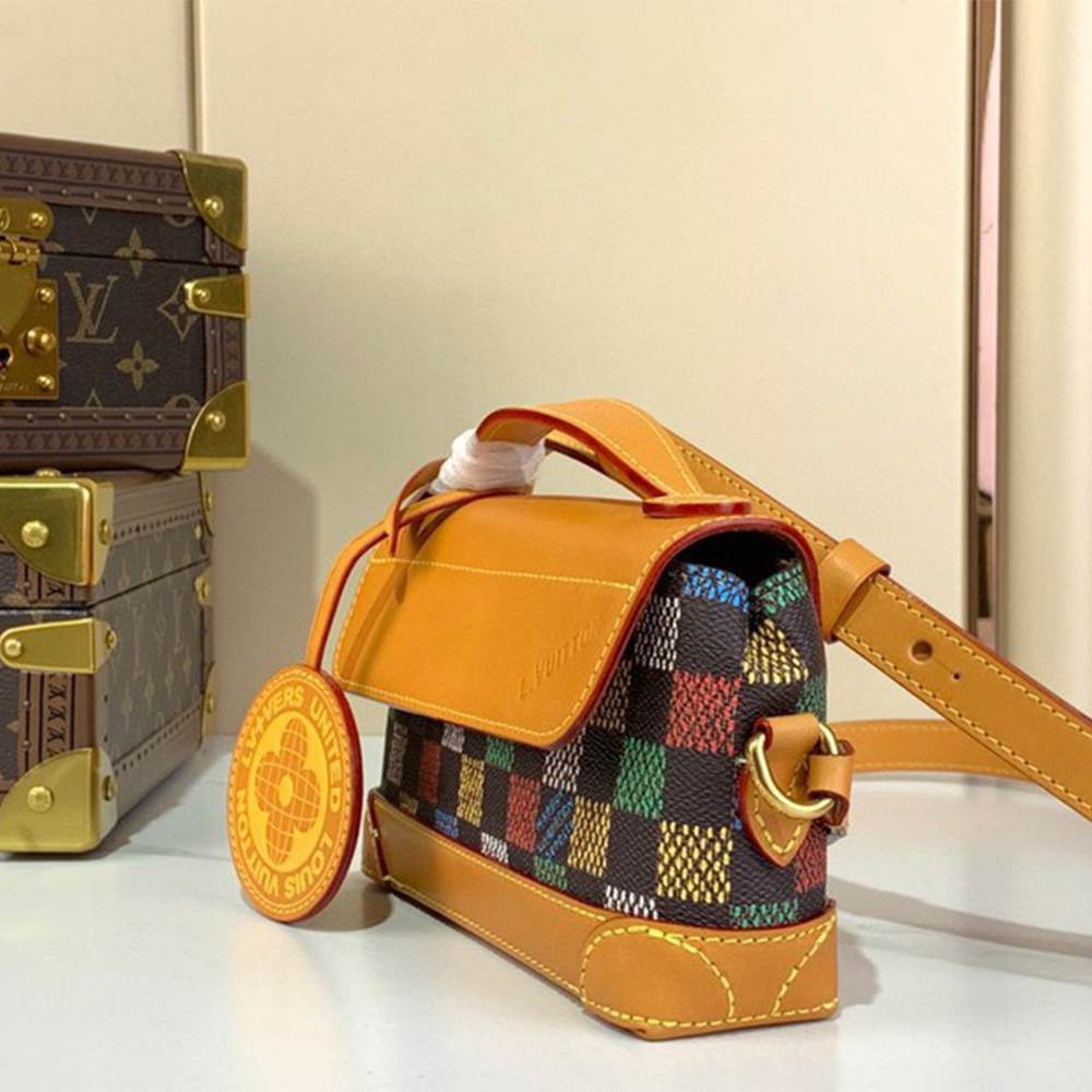 LV Steamer East West Wearable Wallet