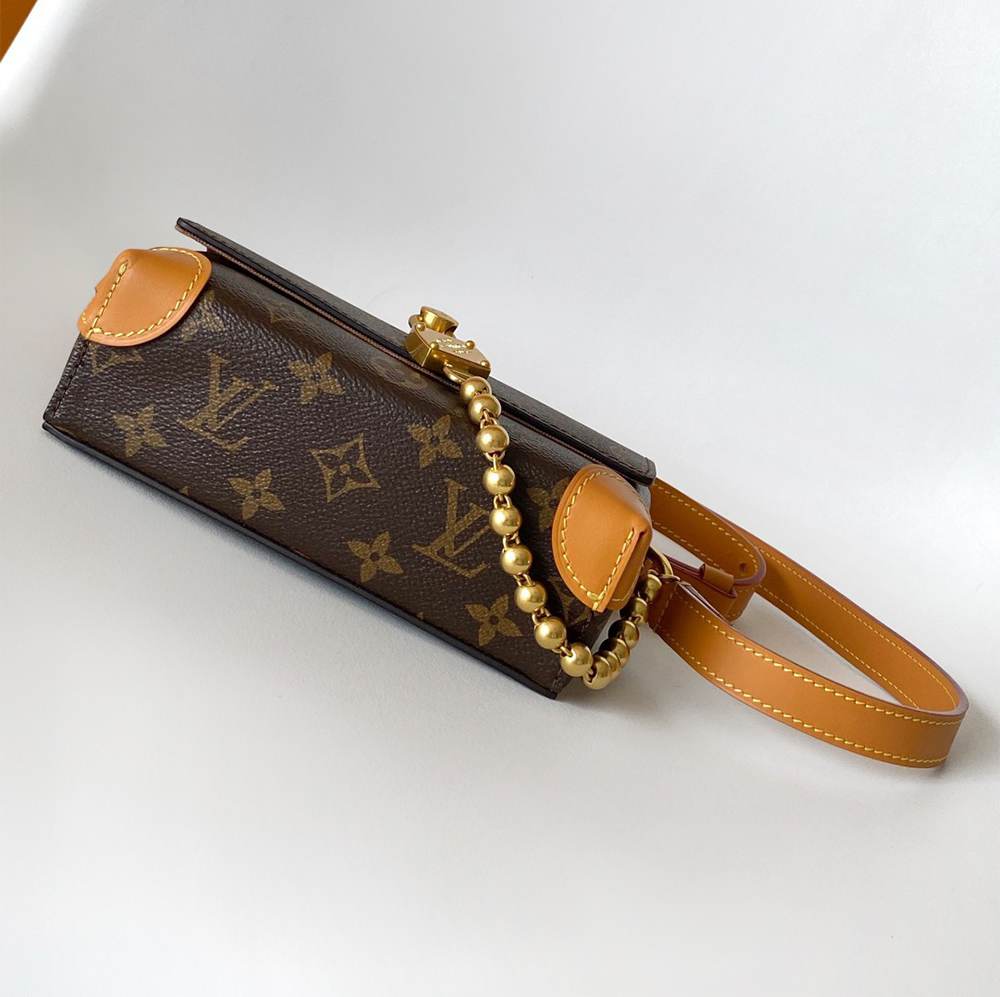 LV Steamer Wearable Wallet