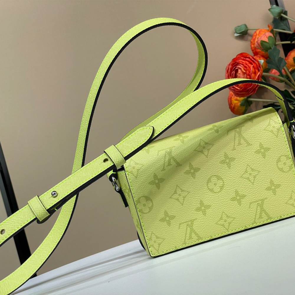 LV Steamer Wearable Wallet
