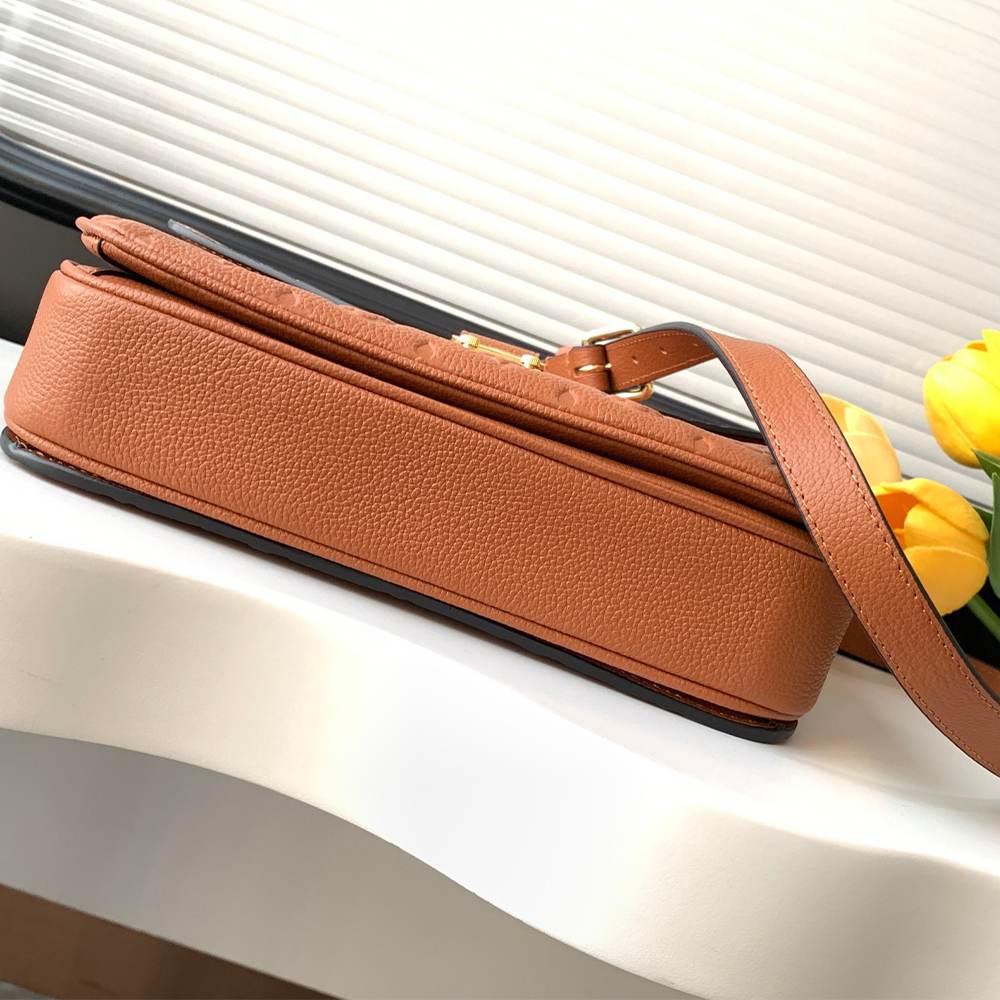 LV Pochette Métis