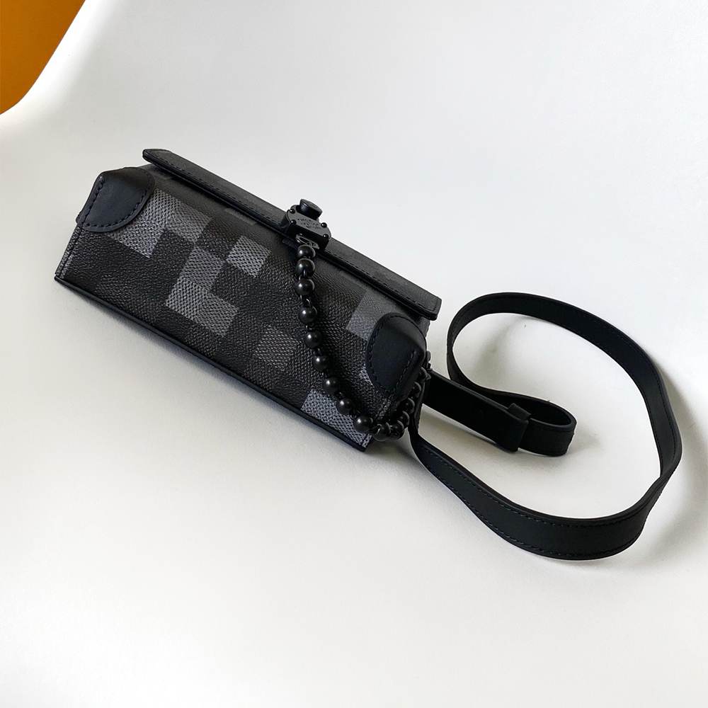 LV Steamer Wearable Wallet