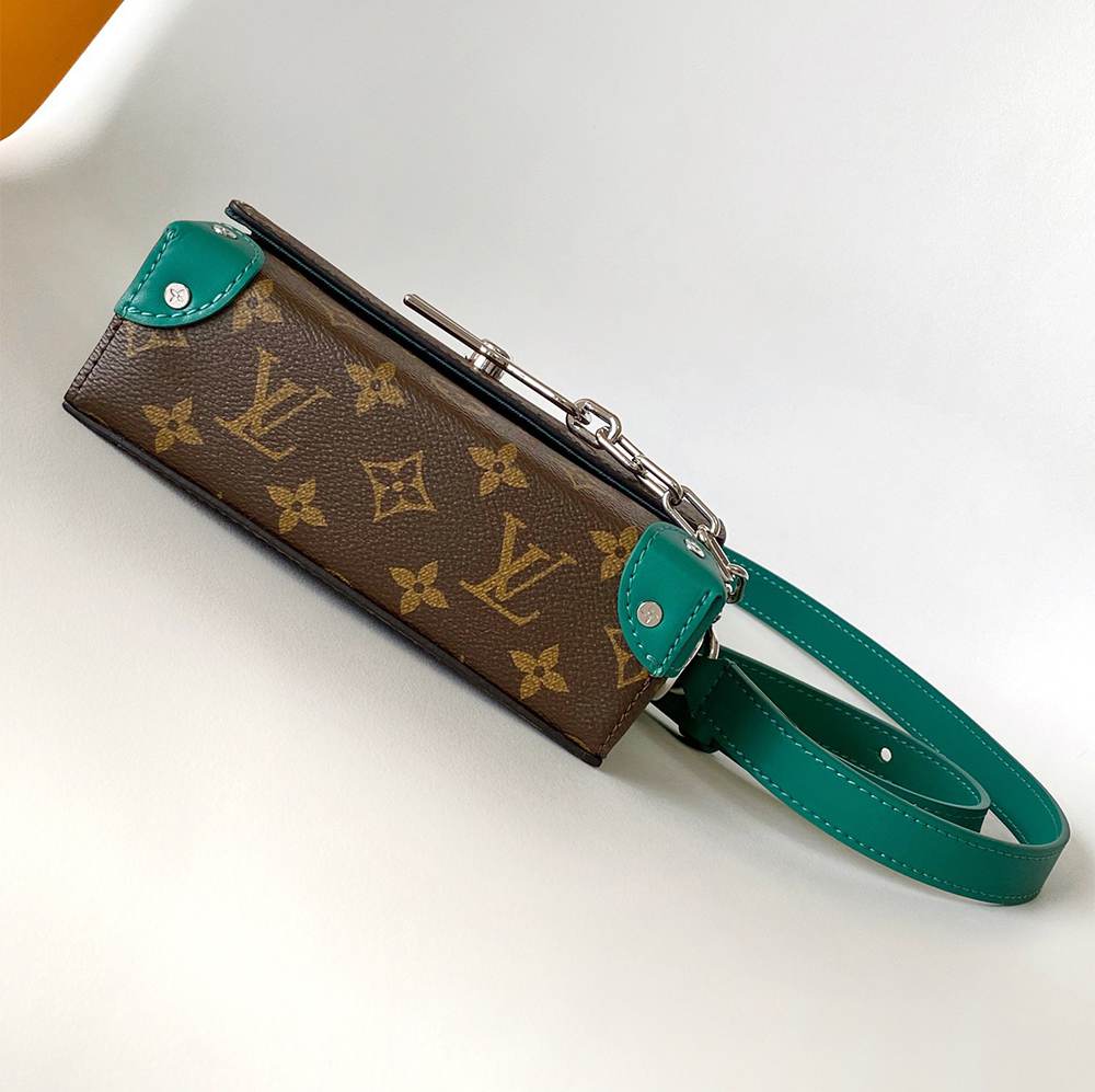 LV Steamer Wearable Wallet