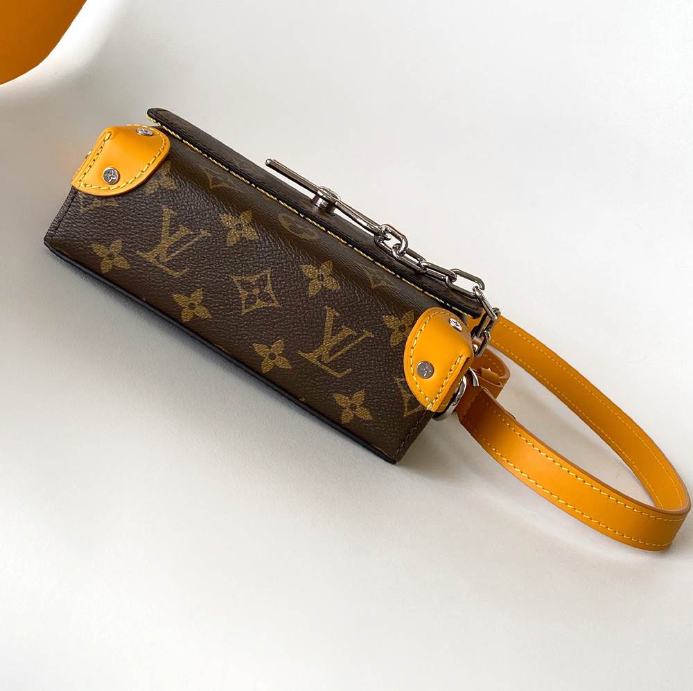 LV Steamer Wearable Wallet