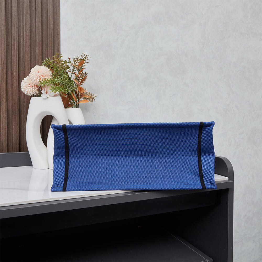 D10r Souvenir Medium D10r Book Tote