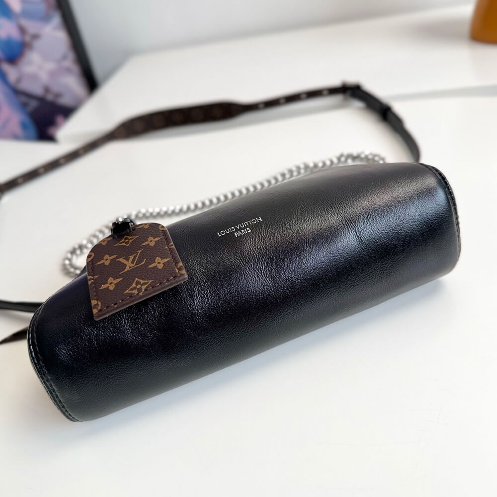 LV Pochette Vibe