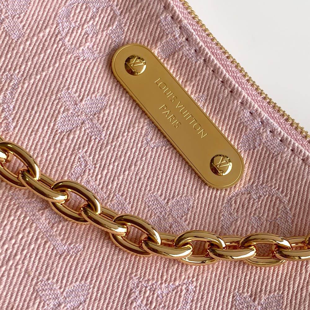 LV Pochette Liv