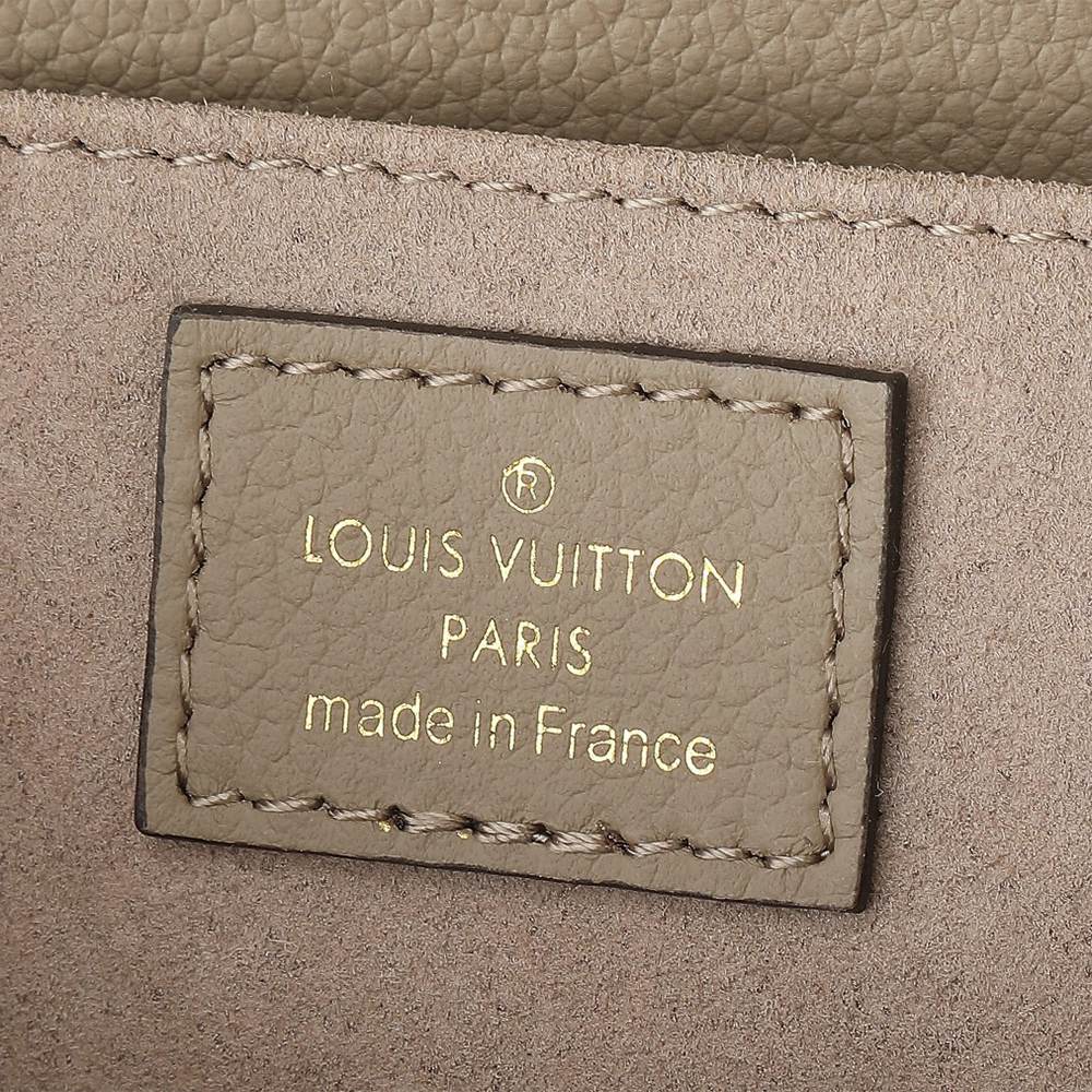 LV Pochette Métis East West