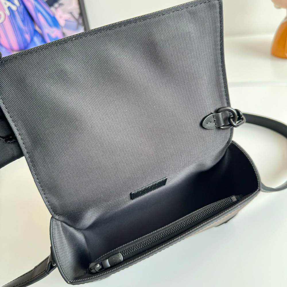 LV Steamer Wearable Wallet