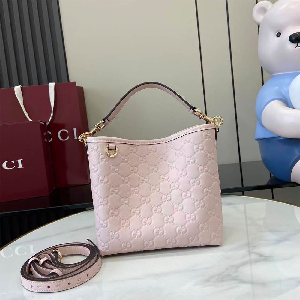 GG Emblem small bucket bag