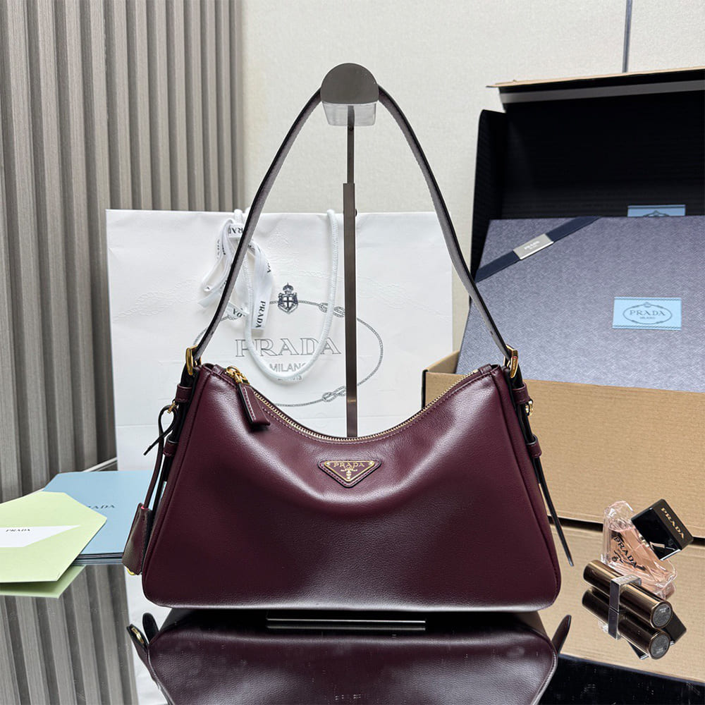 Pra*a Aimee medium leather shoulder bag