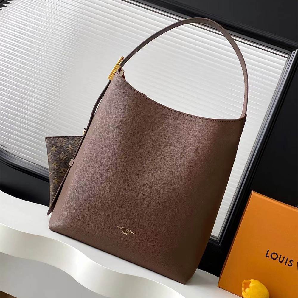 LV Low Key Hobo MM