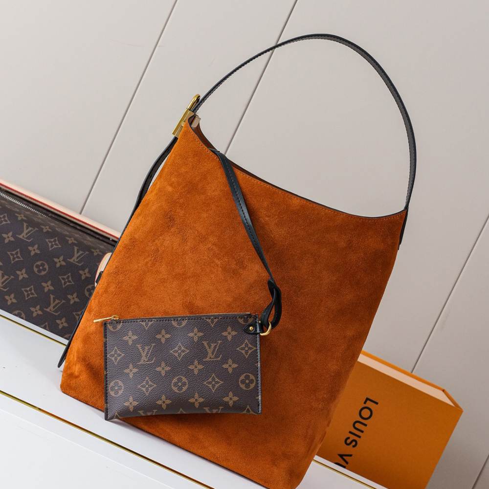 LV Hobo MM