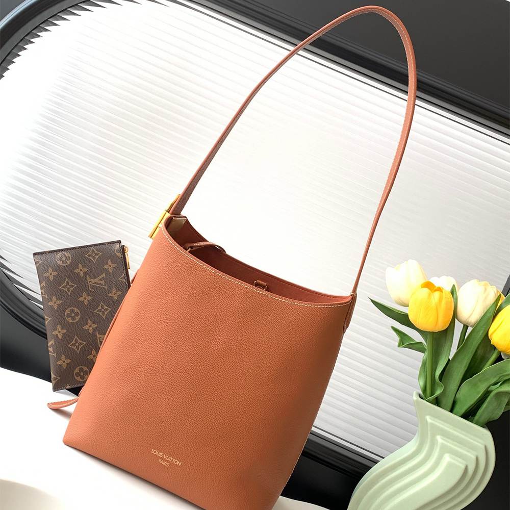 LV Low Key Hobo PM