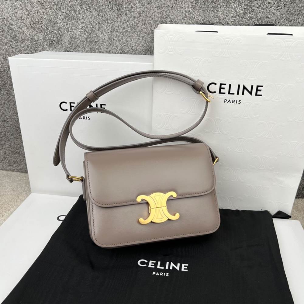 Ce1i*e TEEN TRIOMPHE BAG IN shiny calfskin(HIGH-END GRADE)