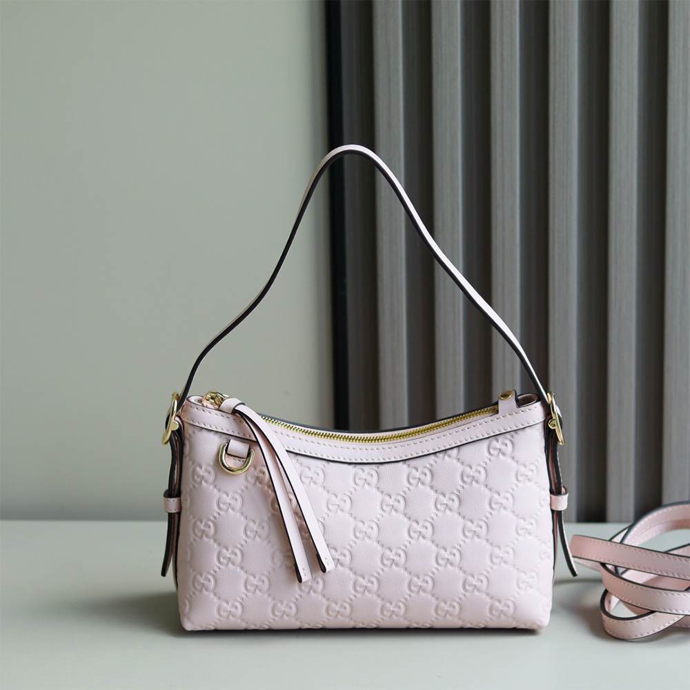 GG Emblem small shoulder bag