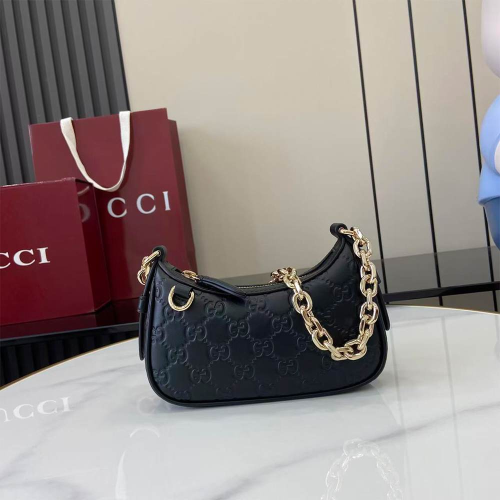 GG Emblem mini shoulder bag
