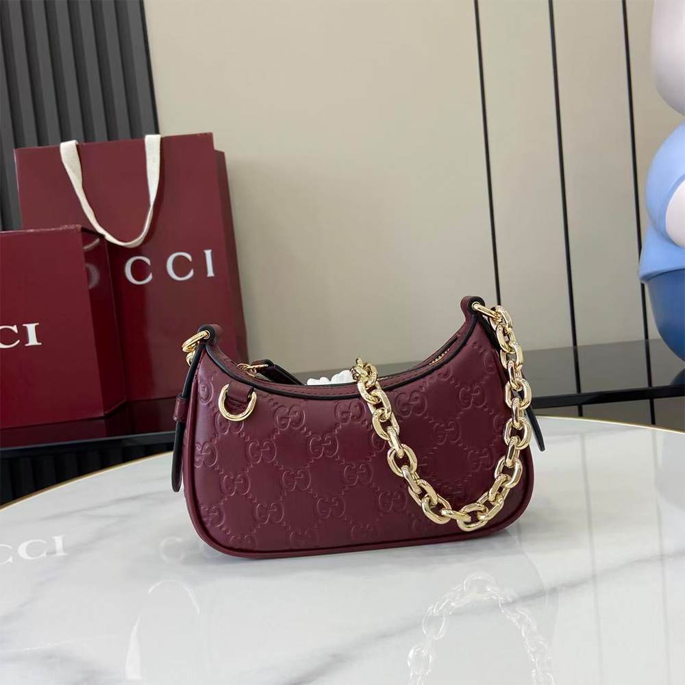 GG Emblem mini shoulder bag