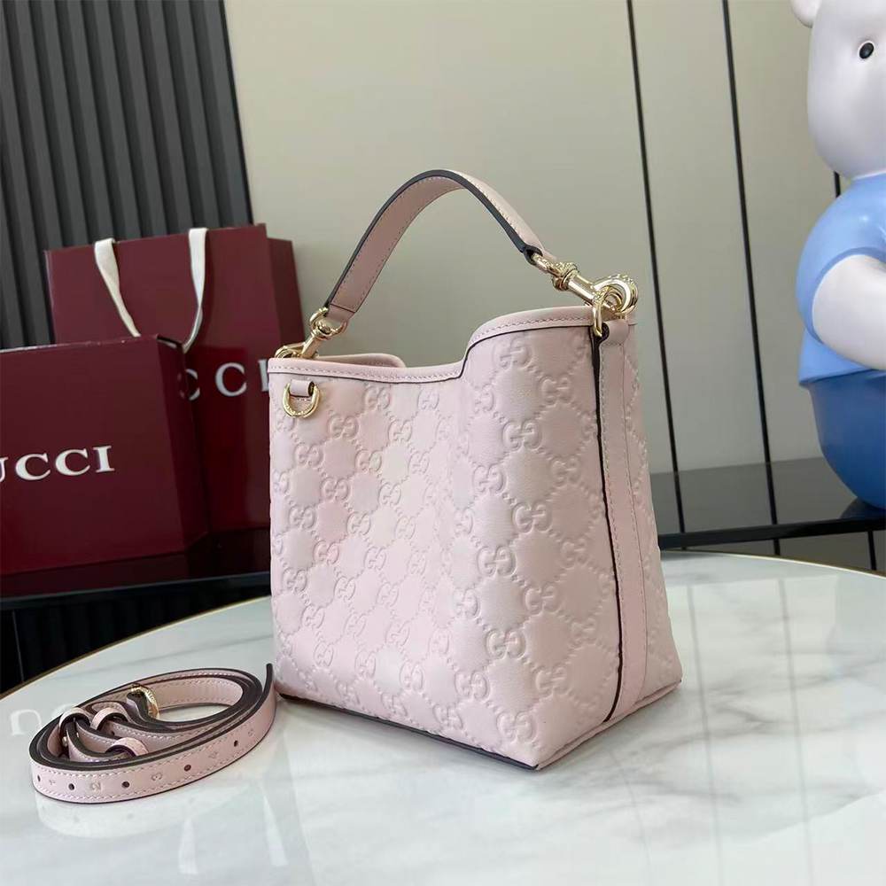GG Emblem small bucket bag