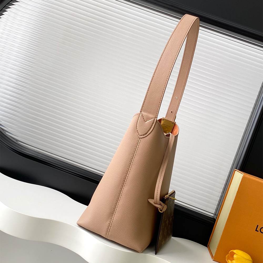 LV Low Key Hobo PM