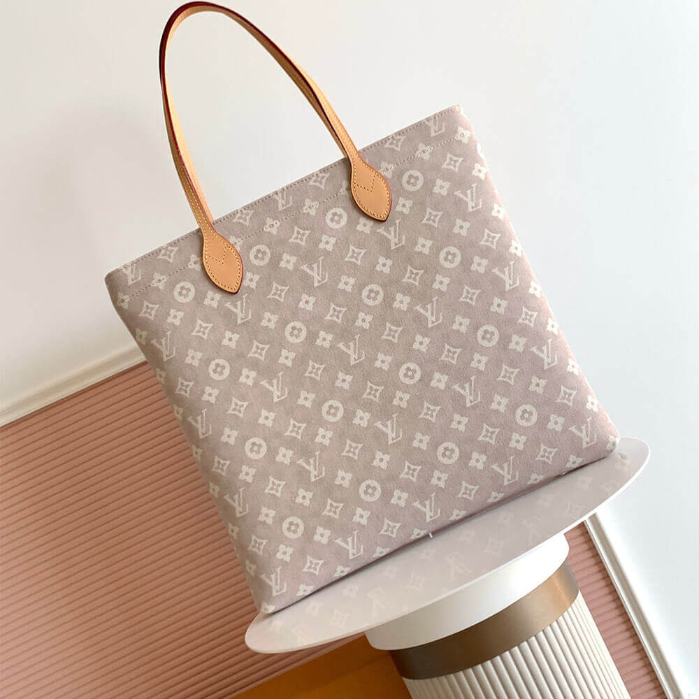 LV Carry It