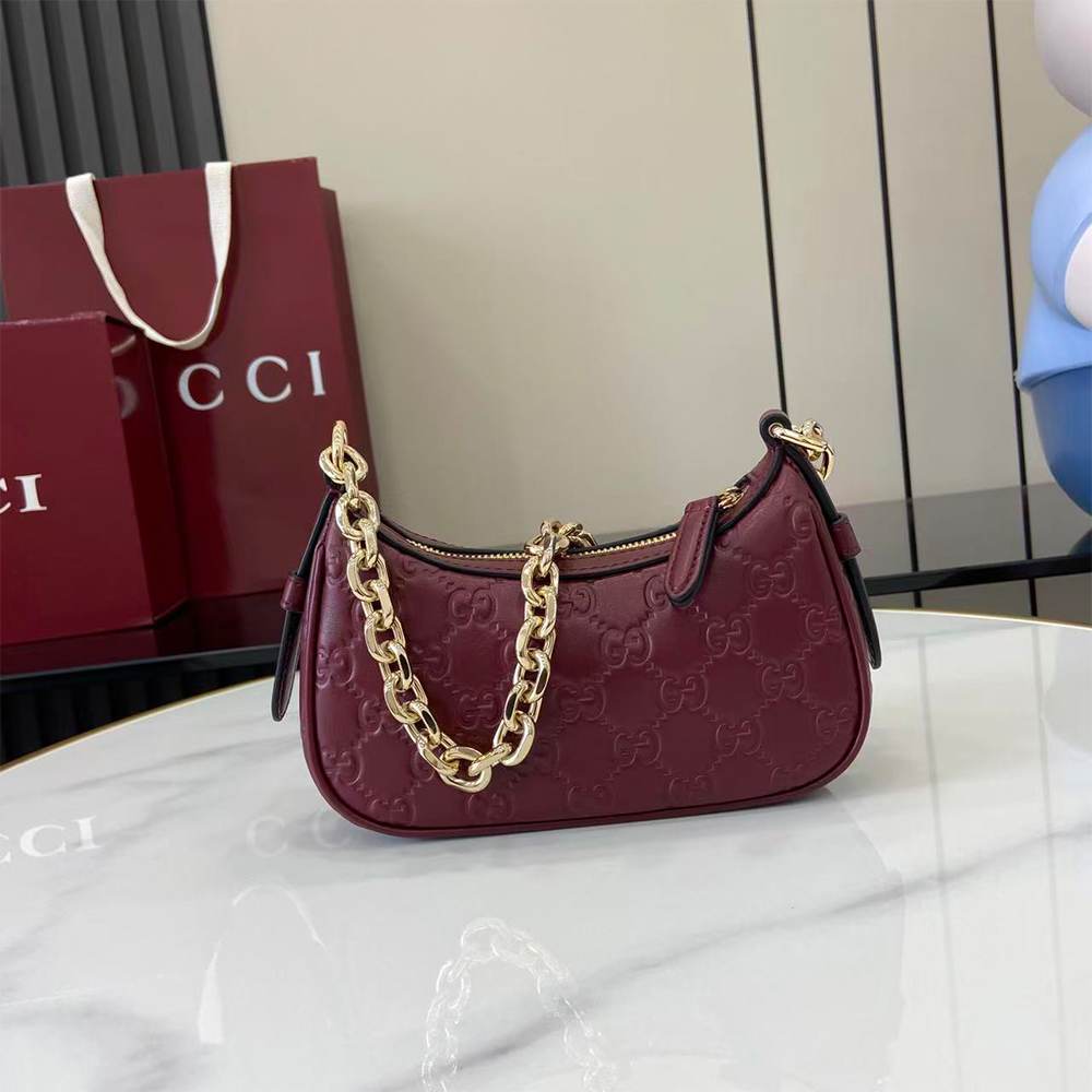 GG Emblem mini shoulder bag
