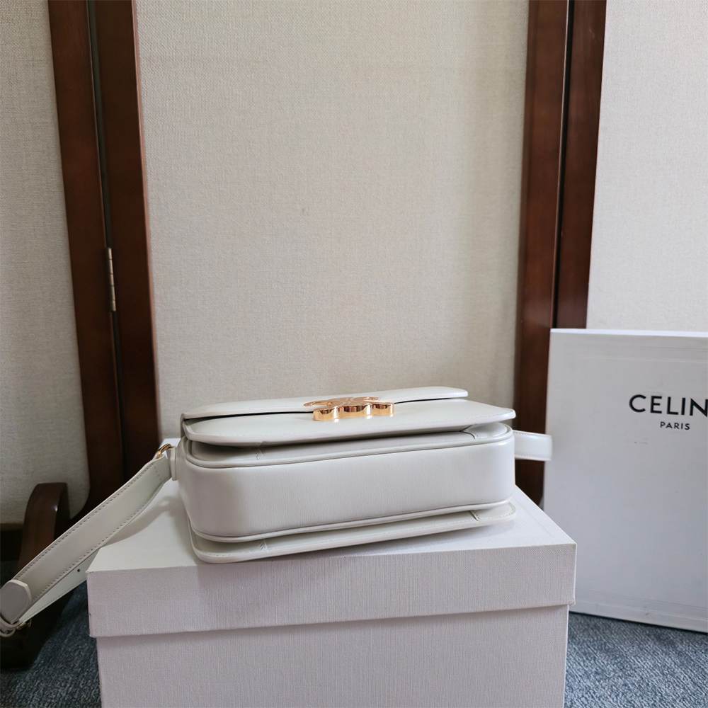 Ce1i*e TEEN TRIOMPHE BAG IN shiny calfskin(HIGH-END GRADE)