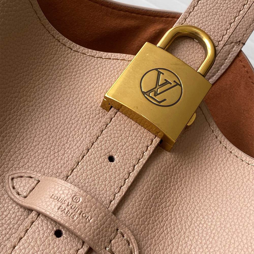 LV Low Key Hobo PM