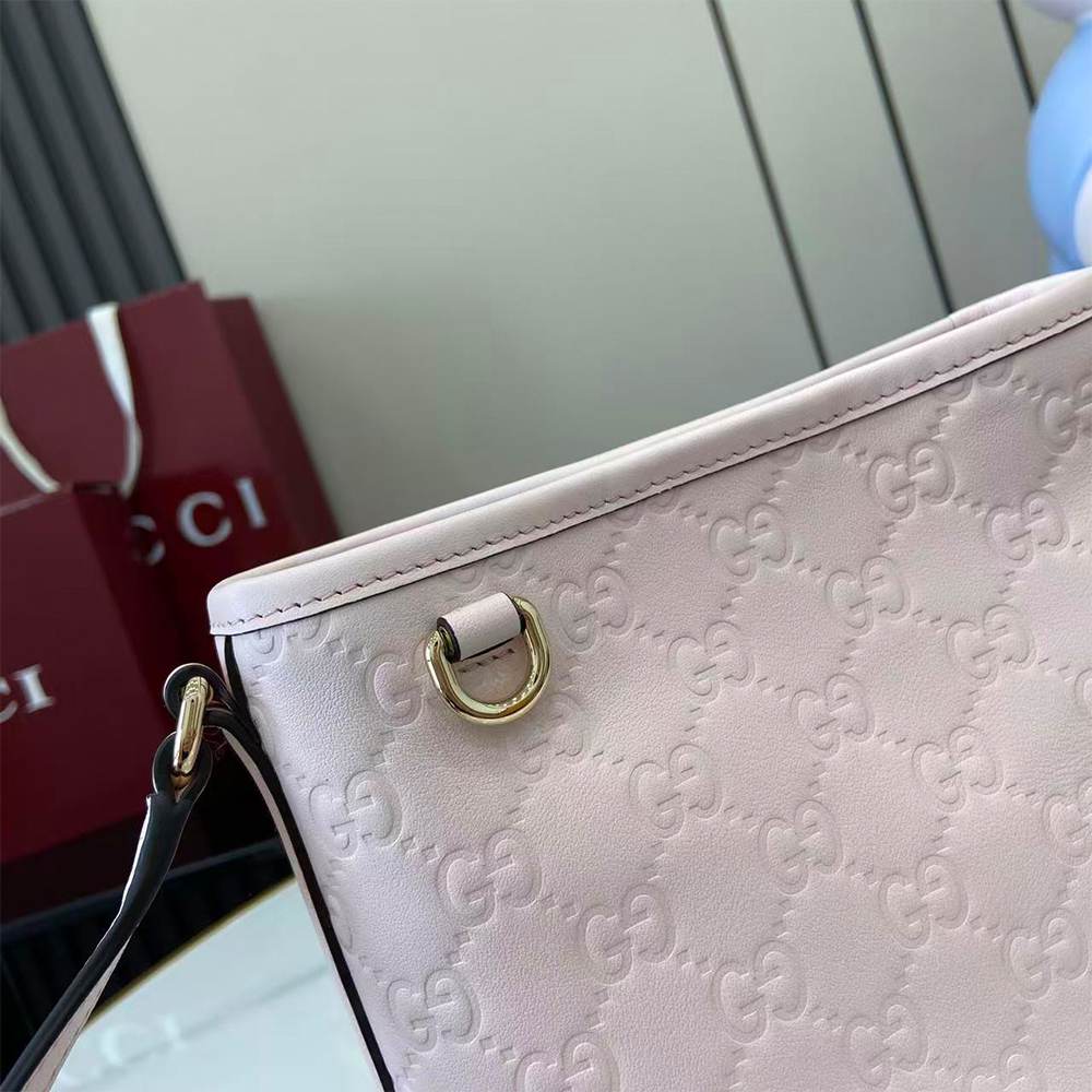 GG Emblem nano bucket bag