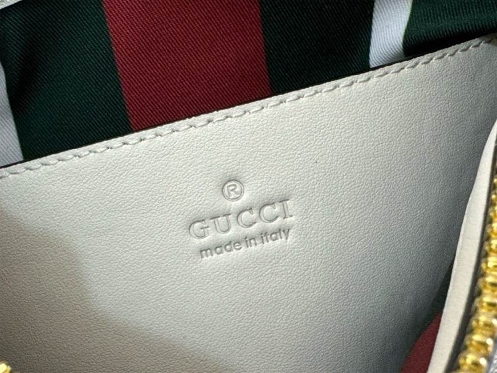 GG Emblem small shoulder bag