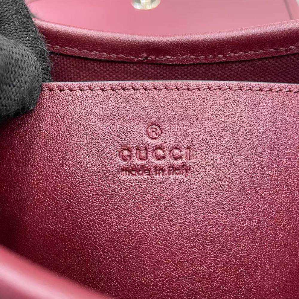 GG Emblem small shoulder bag