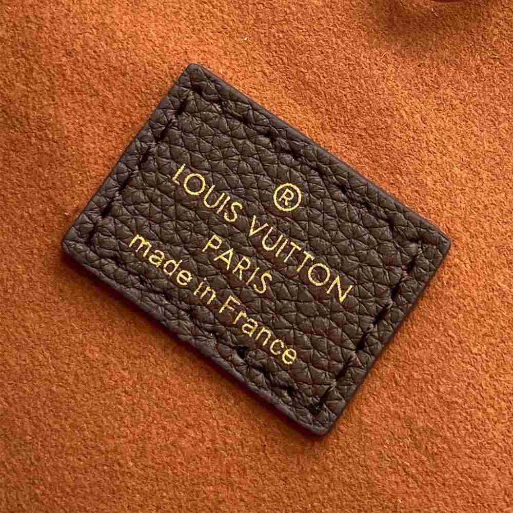 LV Low Key Hobo MM
