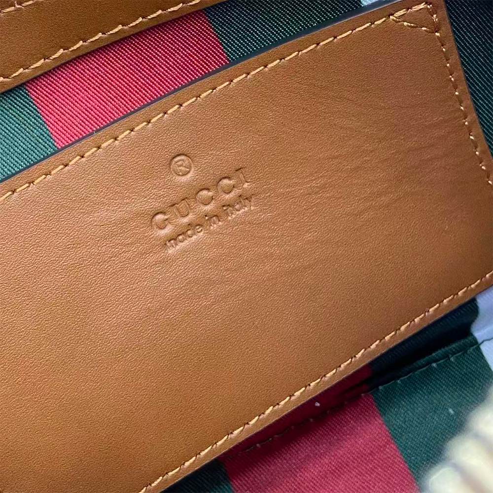 GG Emblem small shoulder bag
