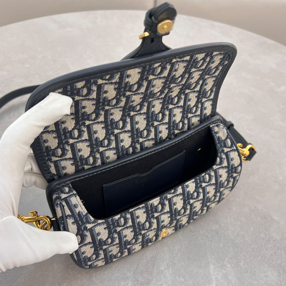 D10r Bobby East-West Bag