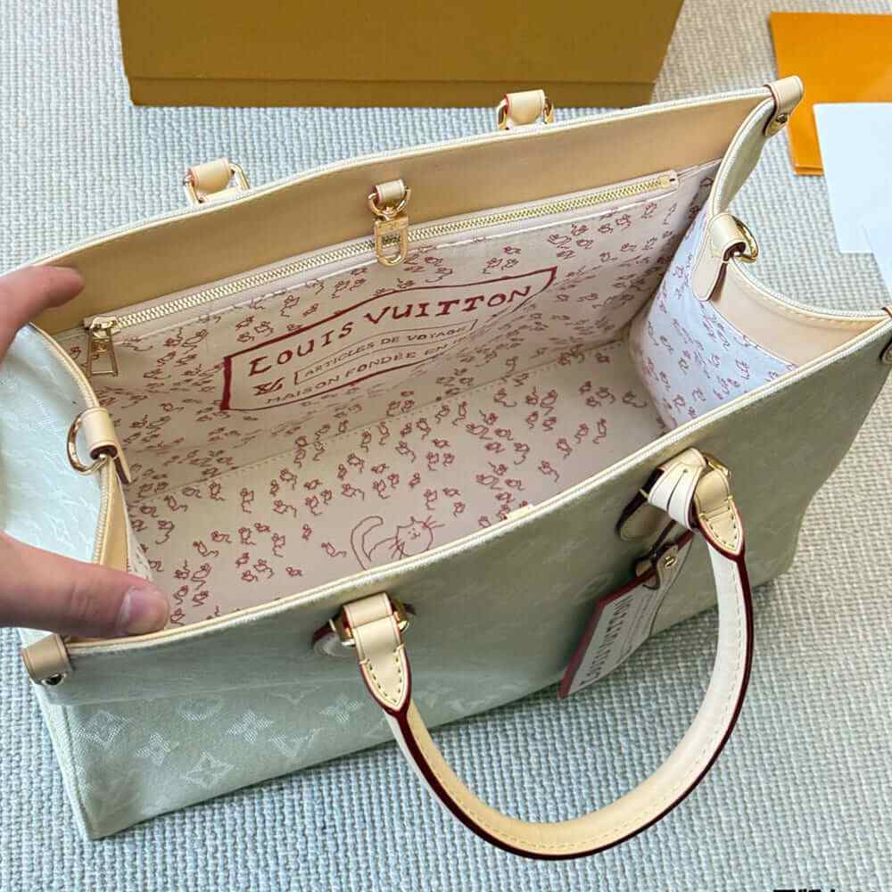 LV OnTheGo Organizer