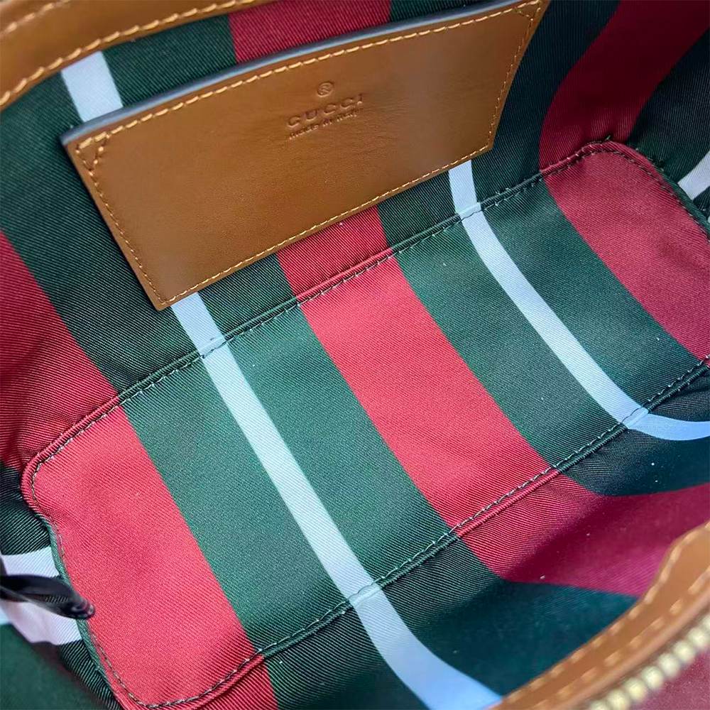 GG Emblem small shoulder bag