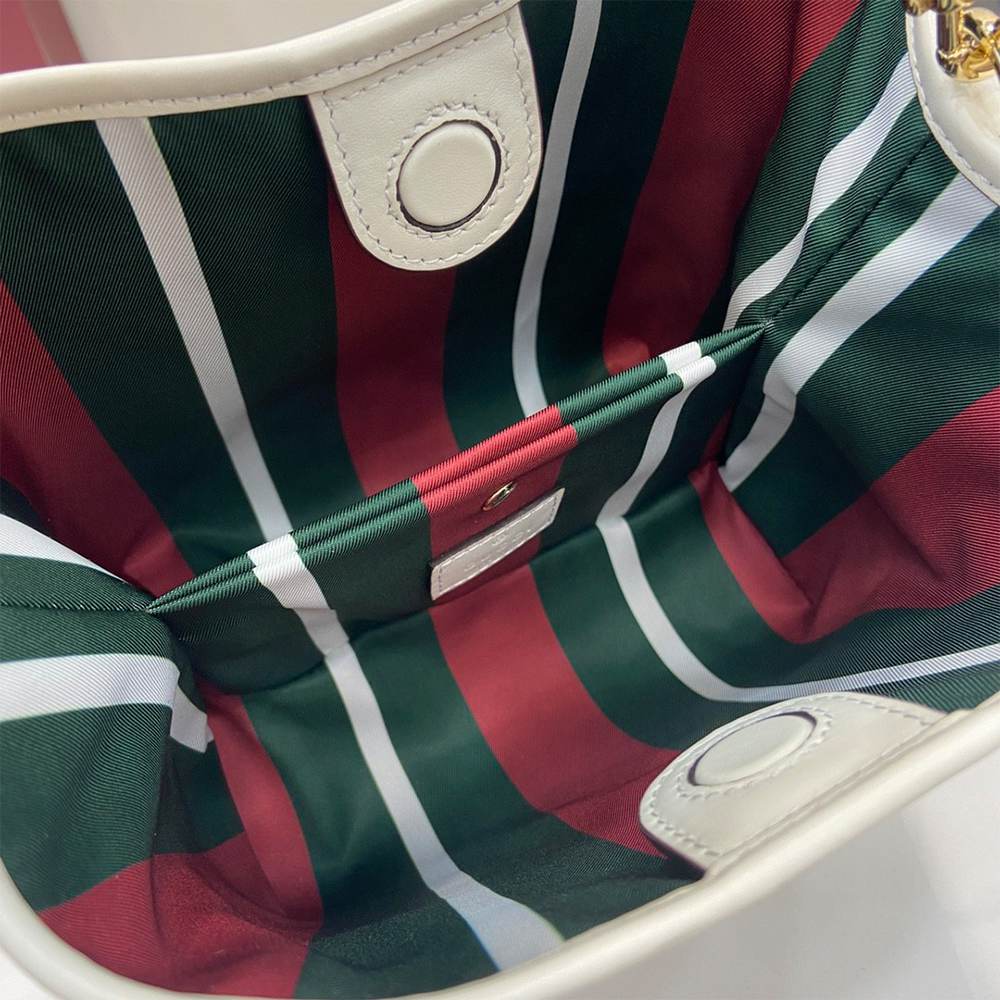 GG Emblem small bucket bag