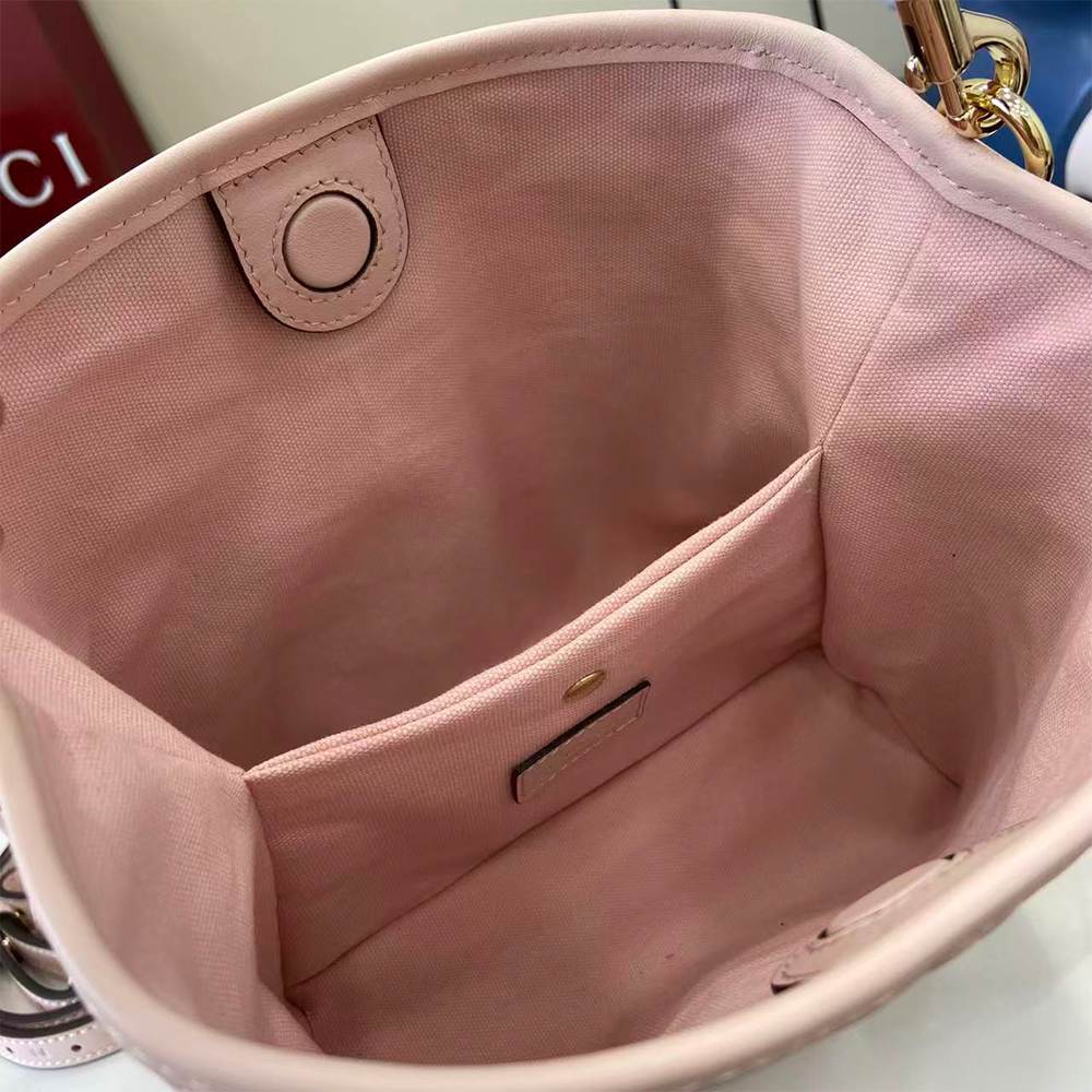 GG Emblem small bucket bag