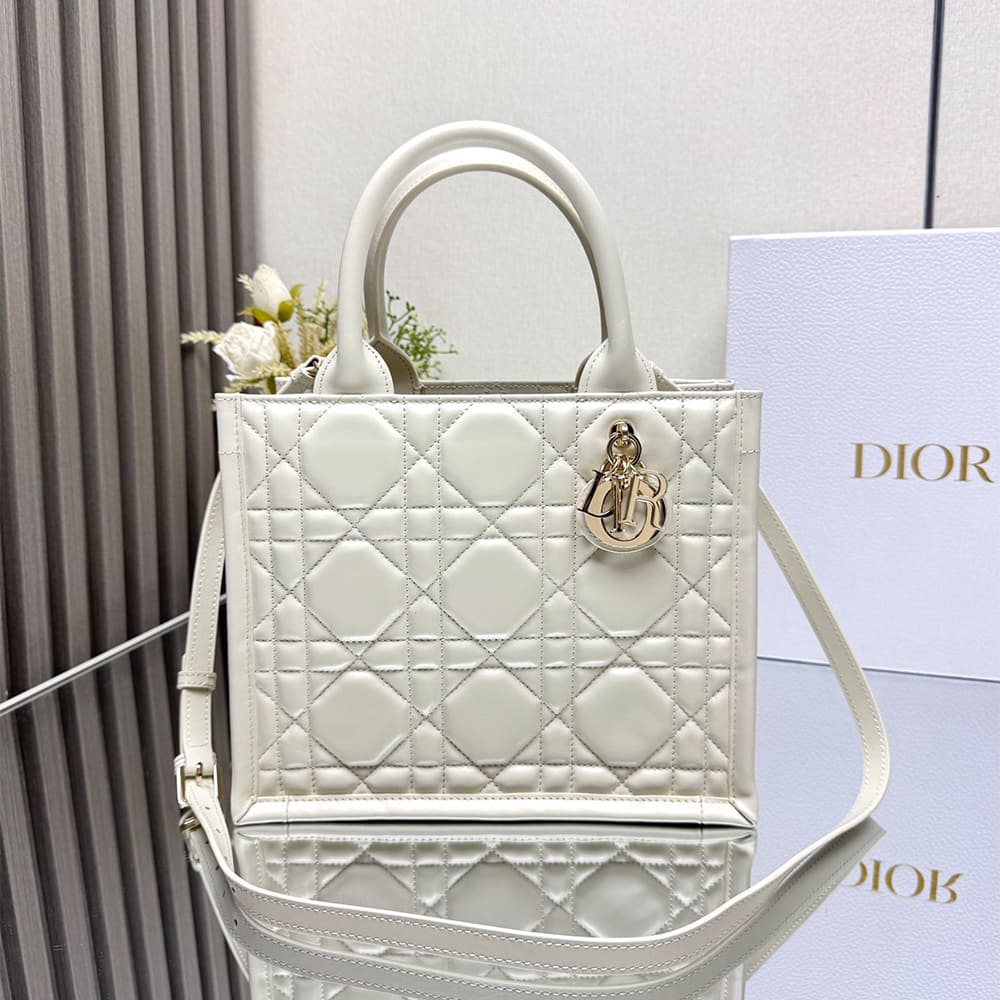 D10r Small D10r Book Tote