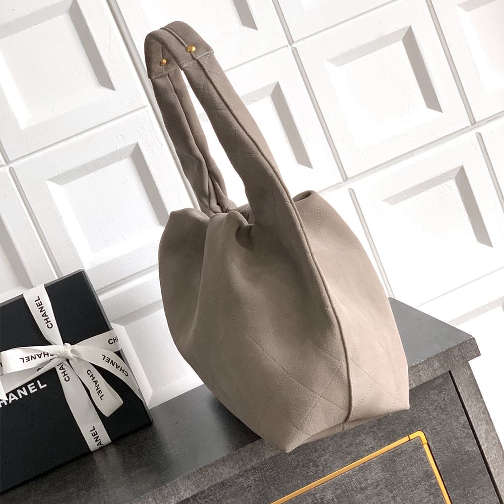 Ch**el LARGE HOBO BAG SUEDE(HIGH-END GRADE)