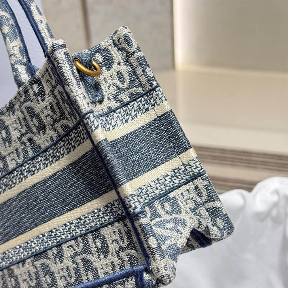 D10r Mini D10r Book Tote