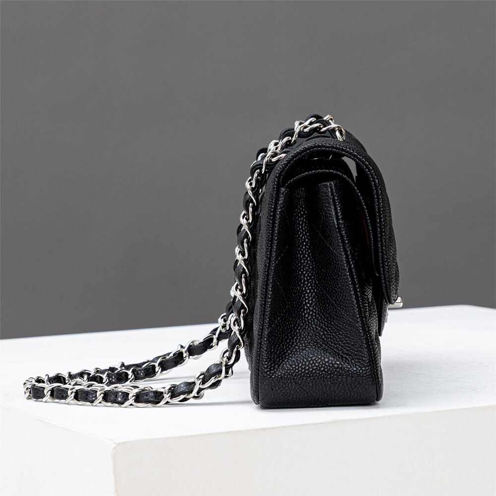 Ch**el SMALL CLASSIC HANDBAG(TAX-FREE Grade)