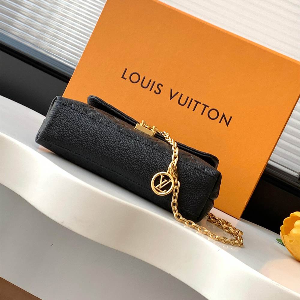 LV Nano Madeleine