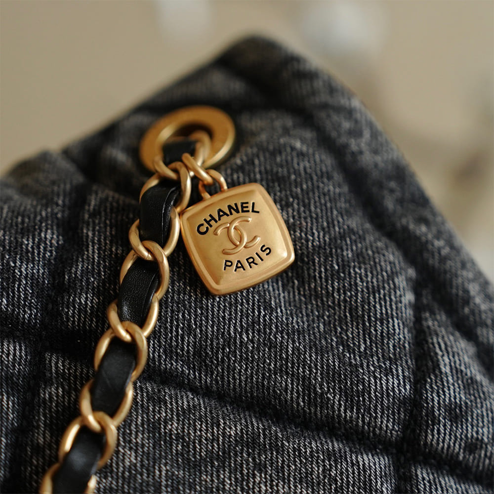 Ch**el MAXI FLAP BAG(HIGH-END GRADE)